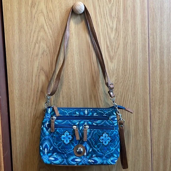 Host Pick 🎉 Stone Mountain Purse - Picture 2 of 6